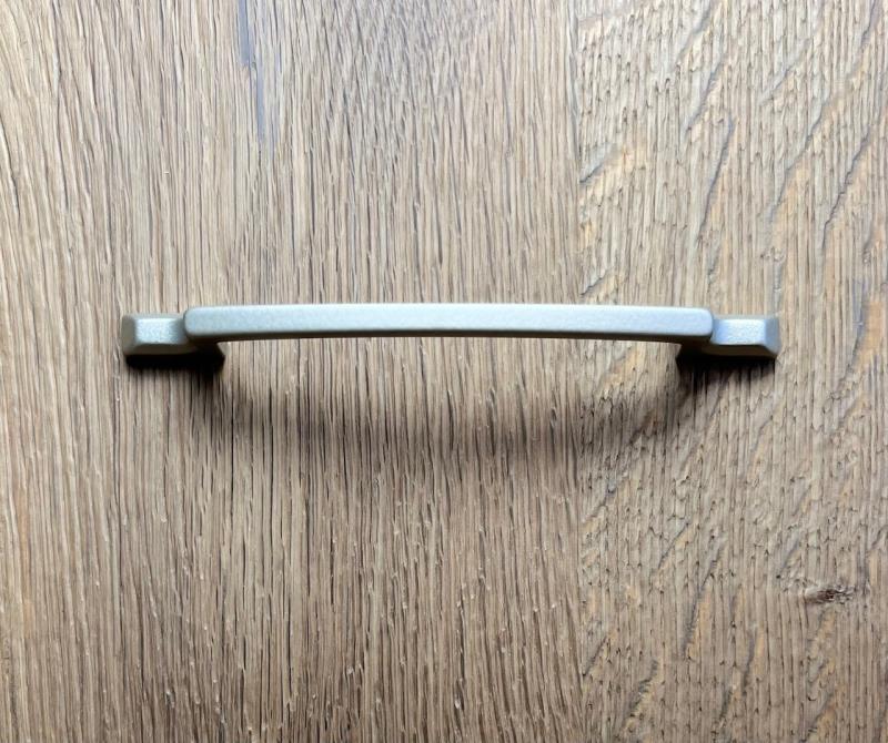 Möbelgriff Edelstahl Optik BA 128 mm Chiara