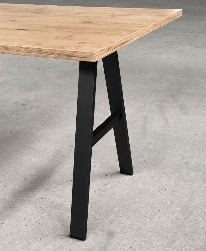 Tischbein A-Form Schwarz matt Höhe 710 mm