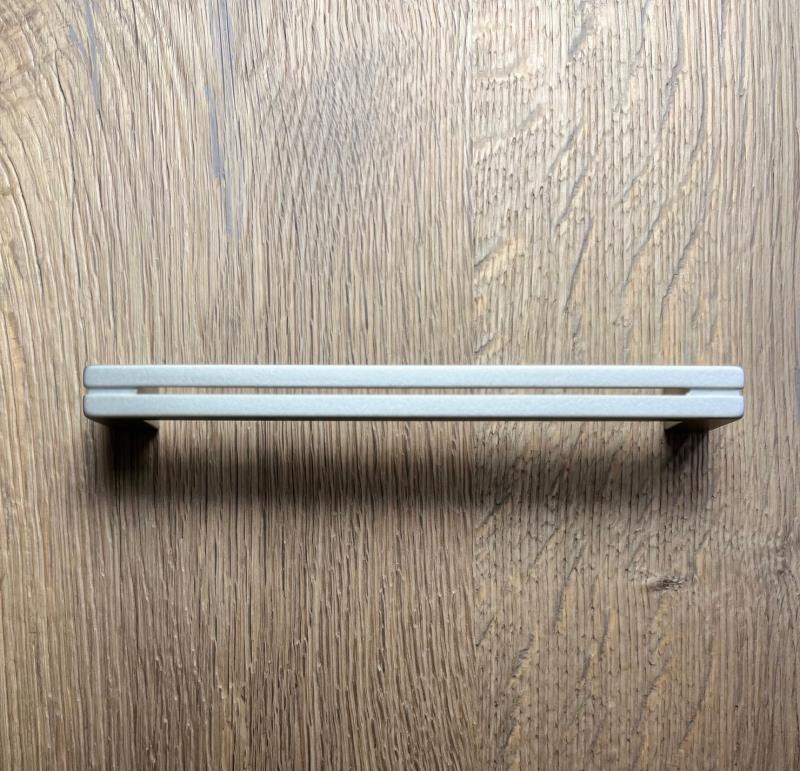 Möbelgriff Edelstahl Optik BA 320 mm Mario