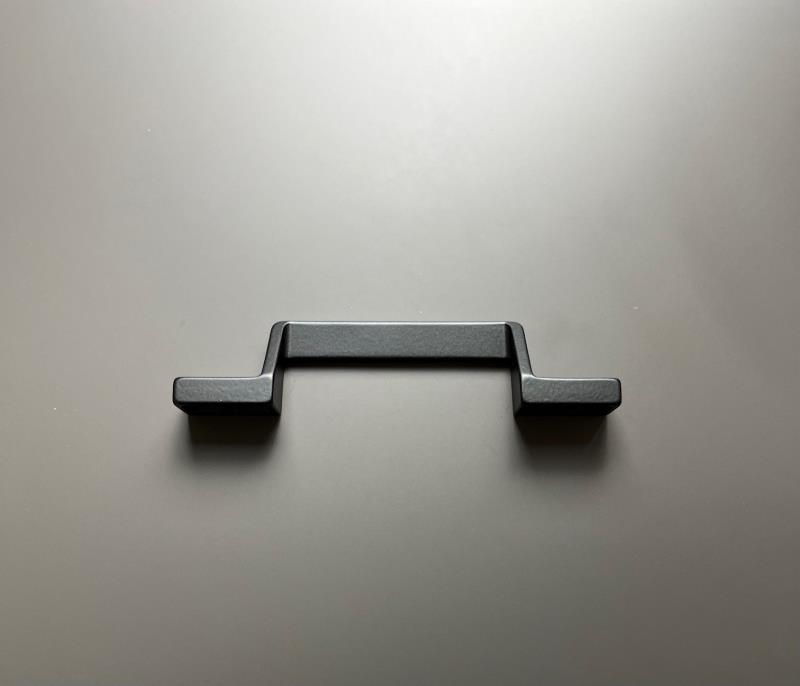 Möbelgriff Schwarz matt BA 96 mm Pietro