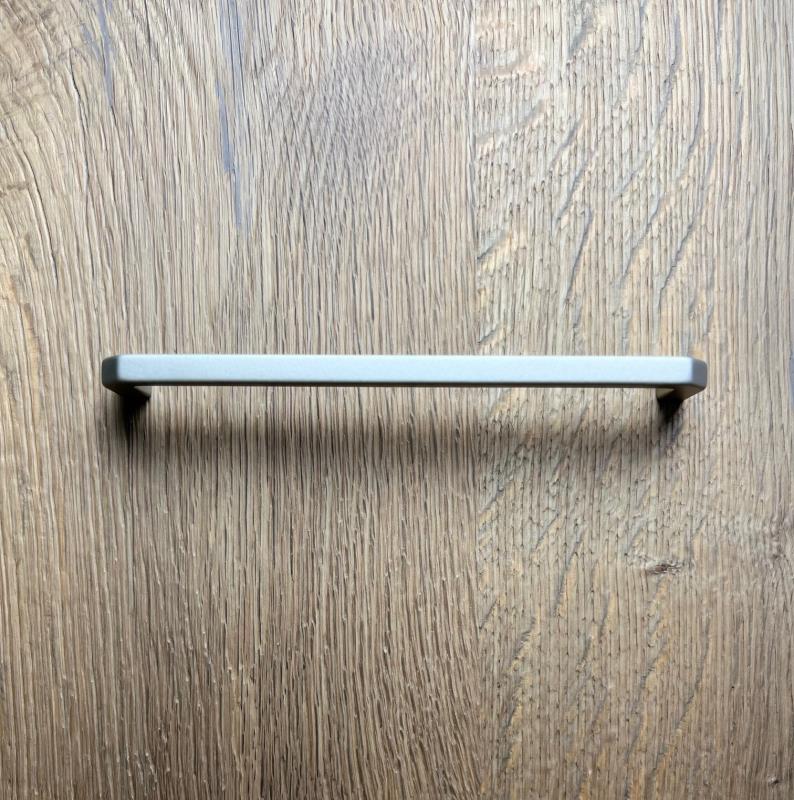 Möbelgriff Edelstahl Optik BA 320 mm Viola